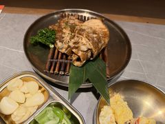 -草家酱蟹炭火烤肉店(珲春南路一店)