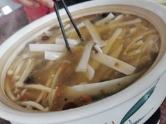 -撒拉人家.酸菜牦牛肉火锅