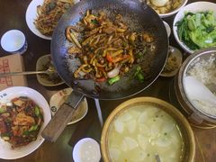 -富正毅三下锅·湘西韵味(天门山索道店)