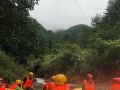 -龙潭峡谷漂流