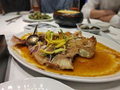 芒果丝酸辣酱浸彩虹雕鱼-新加坡海鲜(国贸商城店)