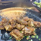 一口精酿啤酒，一口雪花牛肉，假期正确打开方式