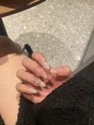 -LISSOM莉森 Nail ·美甲美睫原创定制店