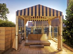 情侣休息区-澳门瑞吉酒店室外泳池