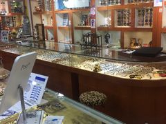 -三叶眼镜城批发市场(上海火车站店)
