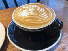 Latte-black rainbow coffee