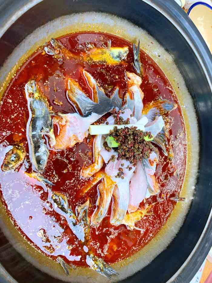 绿隐阁成都地摊鱼(大唐芙蓉园店)-"一直都从大唐芙蓉雨芙蓉园路过