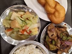 -华中科技大学东三学生食堂