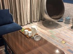 -爱舍美景酒店(燕儿岛路地铁站店)