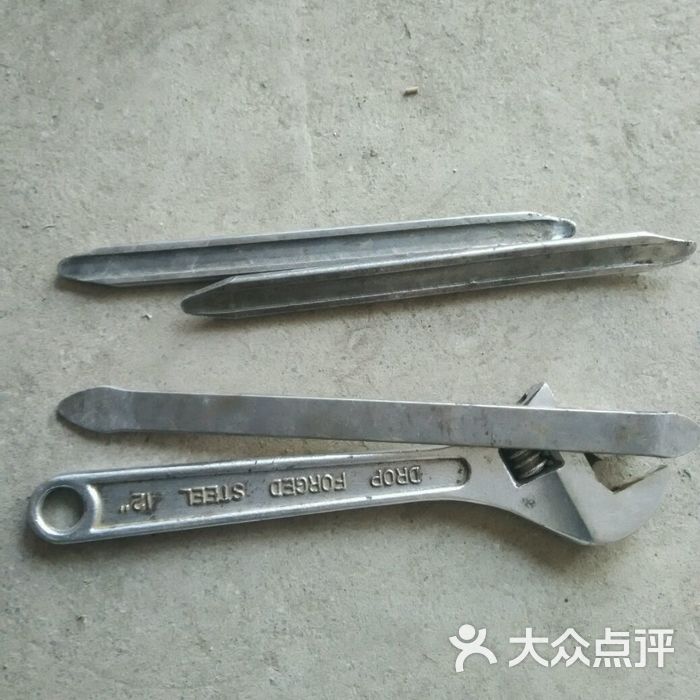 龙哥电动车维修店图片-郑州电动\/自行车维修