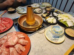 -洞庭洲·防空洞火锅·铜锅涮肉·烧烤(新百广场店)