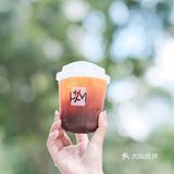 咖啡、奶茶、酒我全都要[调皮]