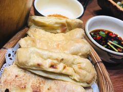 石屏烧豆腐-老滇山寨•云南特色菜•地方菜•民族风情歌舞表演(金碧店)