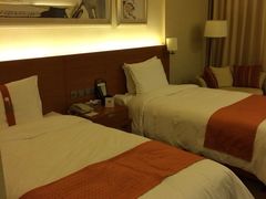 -上海浦东康桥绿地假日酒店