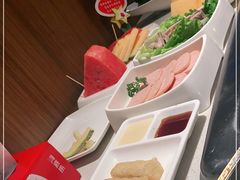 -海底捞火锅鲜切牛肉主题店(长寿路店)