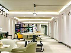 -青岛鸿发智越领克新能源中心