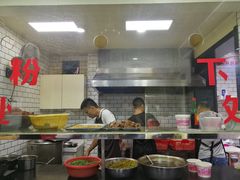 -覃肥叔桂林米粉(粮道街店)
