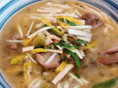 酸菜汤-陈八两面家(华孚写字楼店)