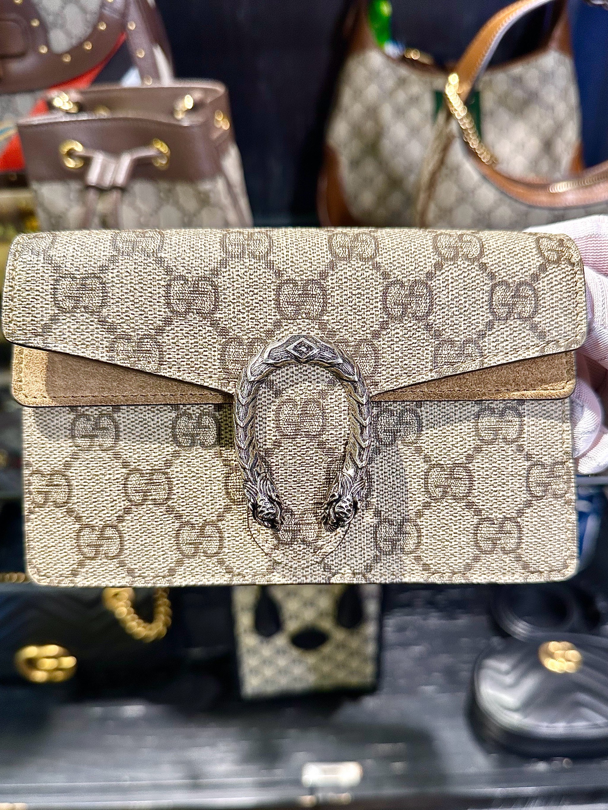 奢侈品牌子包包gucci(gucci什么牌子的包包多少钱)