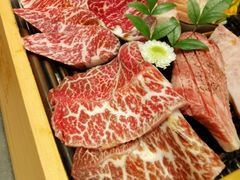 -铭牛烧肉·和牛海鲜自助(高新月牙湖店)