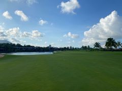 -海南鉴湖蓝湾高尔夫球会