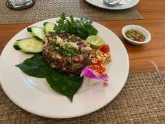 -Chom Cafe and Restaurant