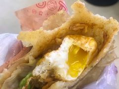 炸蛋葱油饼-小红车炸蛋葱油饼