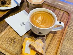 熔岩澳白-Peet's 皮爷咖啡(陆家嘴中心店)