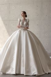 -拉瑞娜LaReine婚纱礼服高级定制