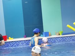 -Swim斯卫姆国际儿童游泳中心(红博中央公园店)