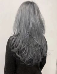 -苏豪美发S A L O N烫发染发