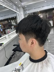-镁连社·美联社