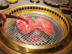 -铭牛烧肉·和牛海鲜自助(高新月牙湖店)
