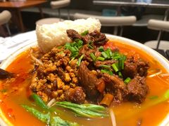 -粉八·云南米线·建水烧烤(常熟路店)