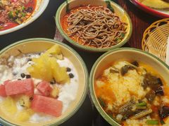 -蓝田九大碗民俗食府(蓝田店)
