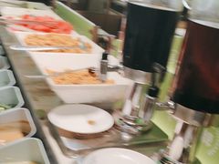 -洪氏嗨捞·广东猪肚鸡·椰子鸡火锅(西咸万象城店)