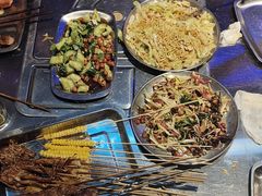 -马路牙子烧烤音乐酒馆(望京店)