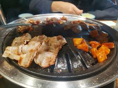 -明洞阿姨·韩式酱蟹烤肉·创意料理(三元桥店)