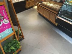 面包甜点陈列柜-林记开心动物奶油生日蛋糕(万象店)