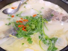 招牌鱼头煲-品渔味湖鲜馆(拈花湾店)
