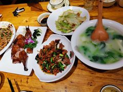 -老滇山寨•云南特色菜•地方菜•民族风情歌舞表演(金碧店)