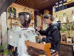 -树下咖啡(昆明老街店)
