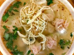 -三好食堂(煎饺·馄饨·肉饼米线·盛世广场店)