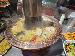 -马路牙子烧烤音乐酒馆(望京店)