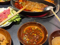 -重庆故事姊妹老火锅(财经学院店)