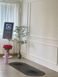 -闺蜜瑜伽·普拉提女性塑形馆