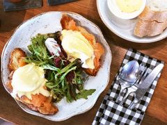 班尼迪克蛋-ROAST coffee & eatery