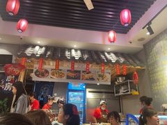-爆炸头阿姨小四川正宗川味小吃(无任何分店)