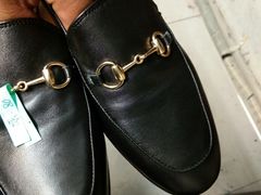 -京伟修鞋洗鞋奢侈品皮具护理店