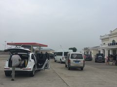 -甘南服务区-停车场